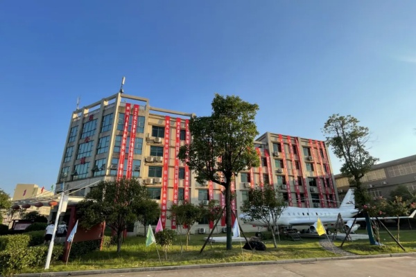 长沙中科智能技工学校学费多少?