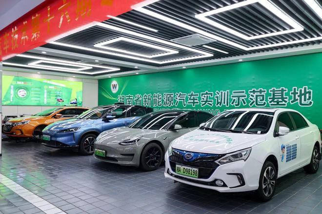 湖南万通技工学校怎么样